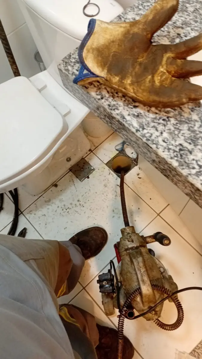 Desentupimento de ralo interno — desentupidora de ralo em Marília SP